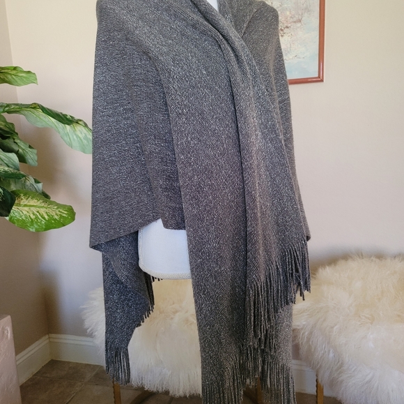 Shimmery Wrap - Picture 5 of 10